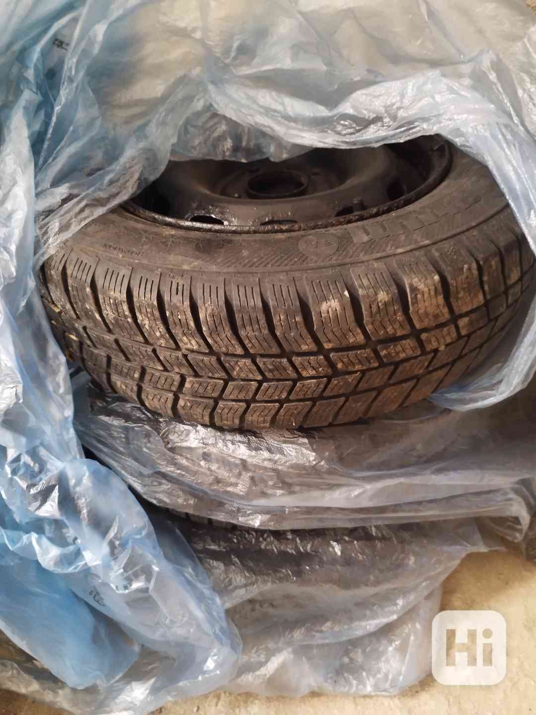 Zimní pneumatiky Barum 165/70 R13 - foto 1