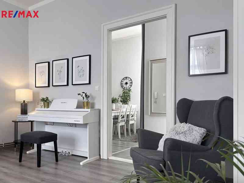 Pronájem bytu 2+1 s balkónem v centru Ostravy, 75 m2 - foto 2