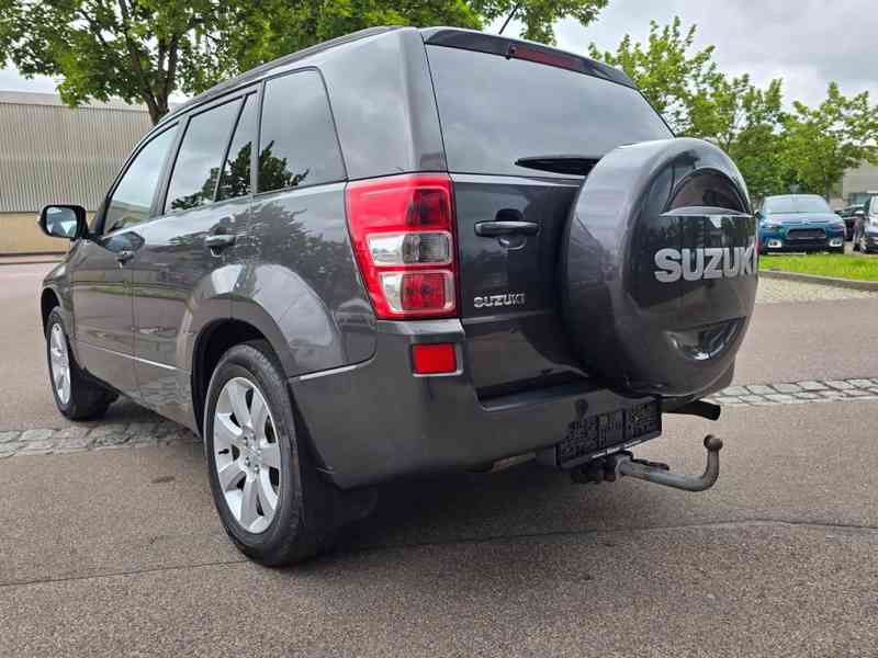 Suzuki Grand Vitara 2.4i 4x4 Aut. benzín 124kw - foto 17