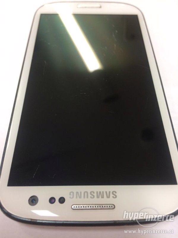 Samsung Galaxy S3 bílý (P17845) - foto 4