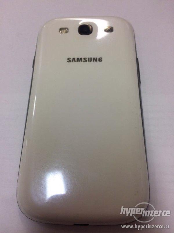 Samsung Galaxy S3 bílý (P17845) - foto 5