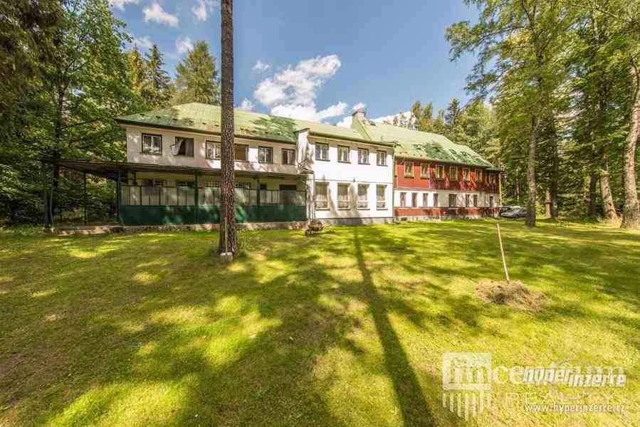 Prodej komerční nemovitosti 1310 m2 Na poustce, Rumburk Rumburk 3-Dolní Křečany - foto 1