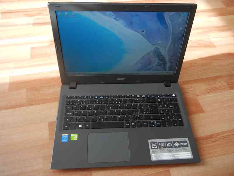 Aspire E15 , Intel Core i3-5005U,GeForce 940M 2GB - foto 6