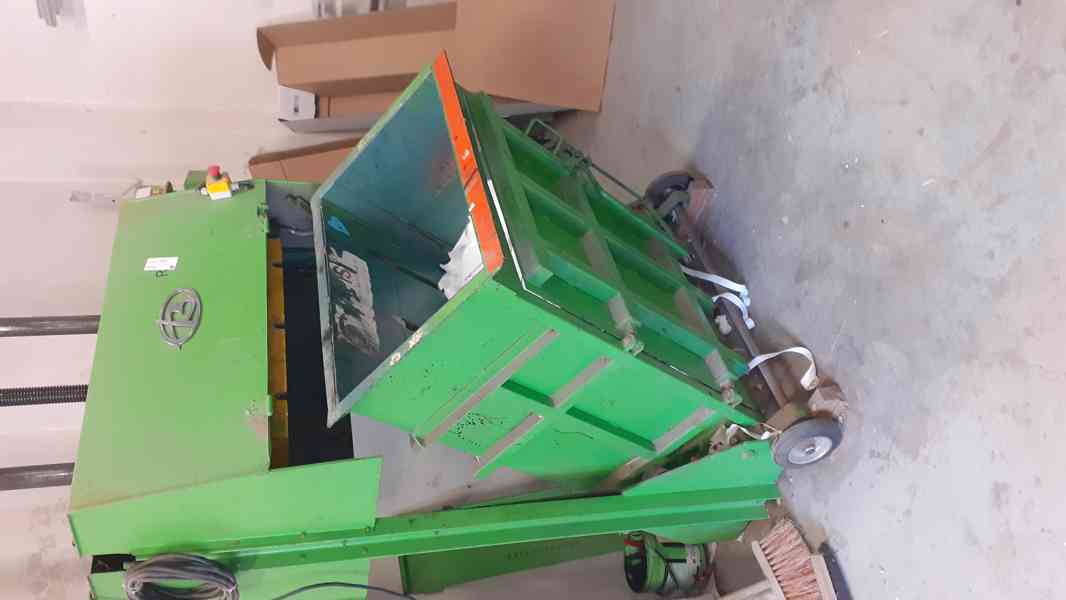 Balíkovací lis - foto 1