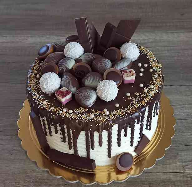 Pečení dortů a zákusků na zakázku  - foto 2