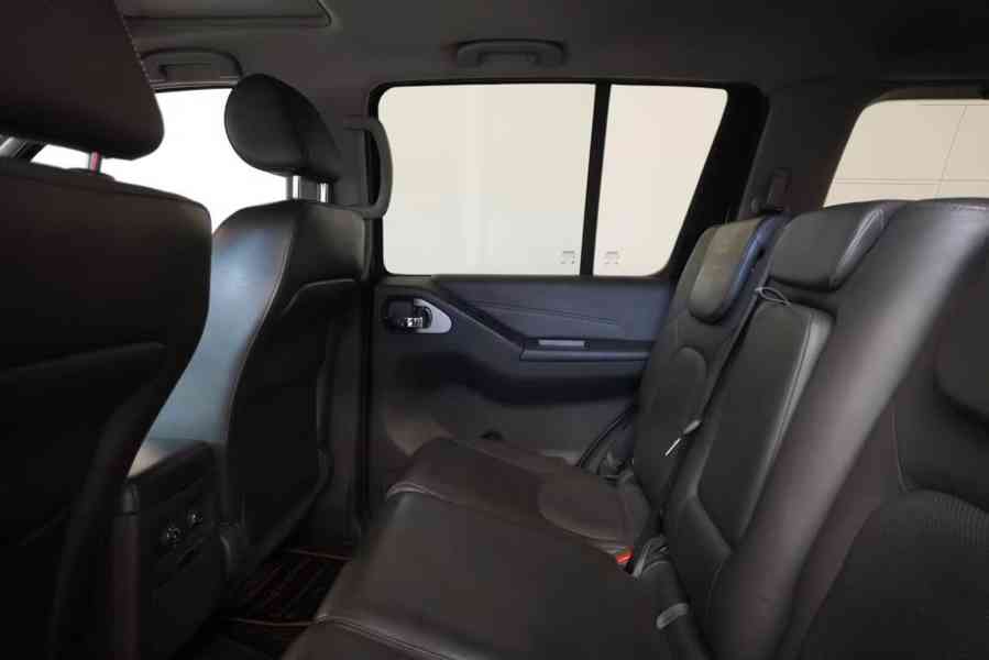 Nissan Pathfinder 3.0 V6 dCi LE BOSE 170kw - foto 22
