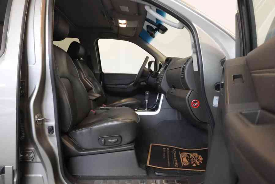 Nissan Pathfinder 3.0 V6 dCi LE BOSE 170kw - foto 9