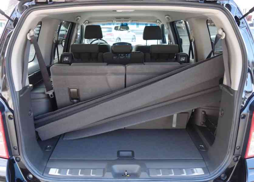 Nissan Pathfinder 2.5 dCi 4x4 140kw - foto 21