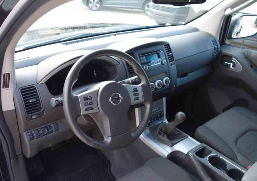 Nissan Pathfinder 2.5 dCi 4x4 140kw - foto 12