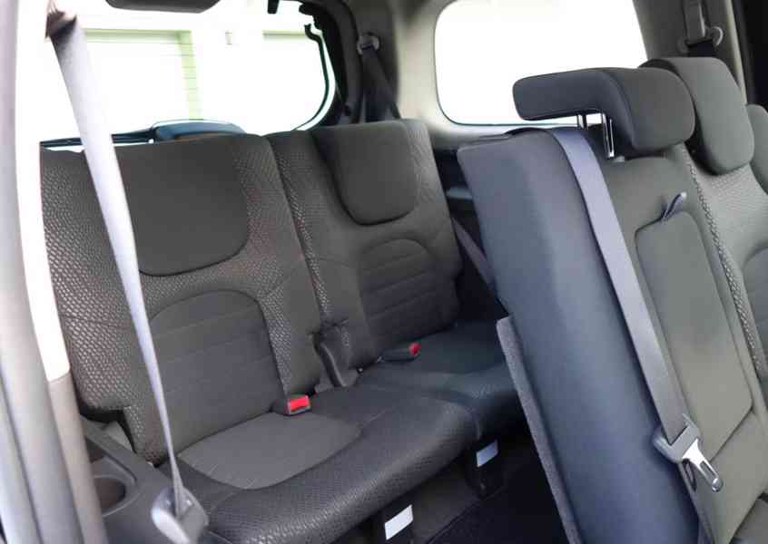 Nissan Pathfinder 2.5 dCi 4x4 140kw - foto 20