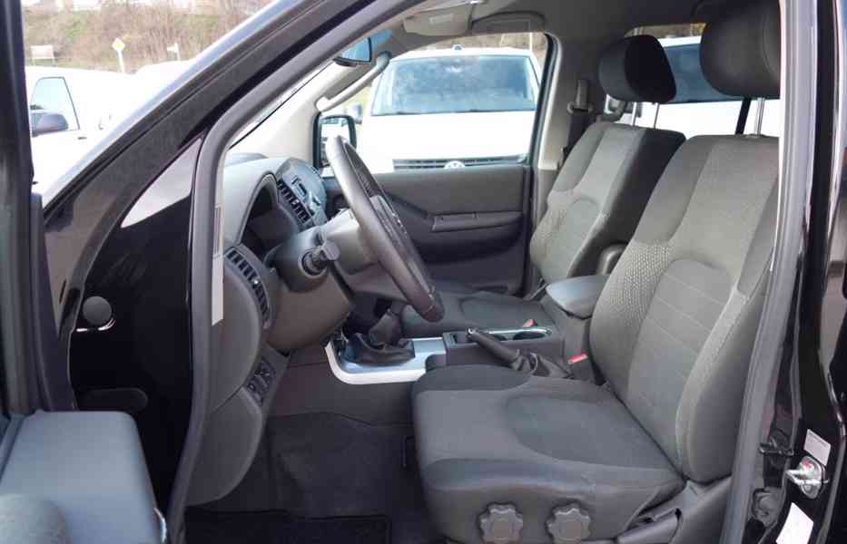 Nissan Pathfinder 2.5 dCi 4x4 140kw - foto 11