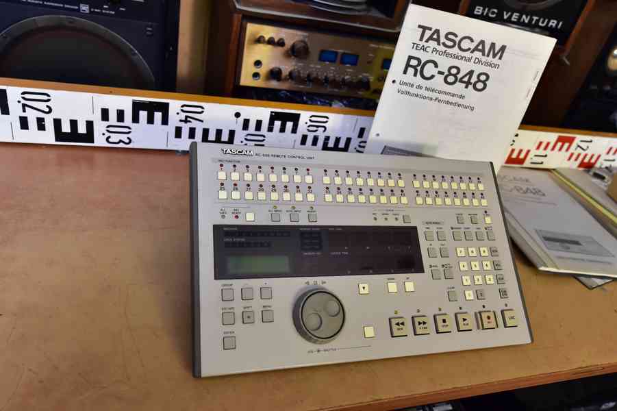 TASCAM Remote Control TASCAM RC-848 - foto 1