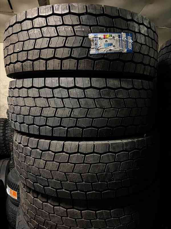 Nové záběrové pneumatiky 315/70/22,5 315 70 22,5 - foto 1