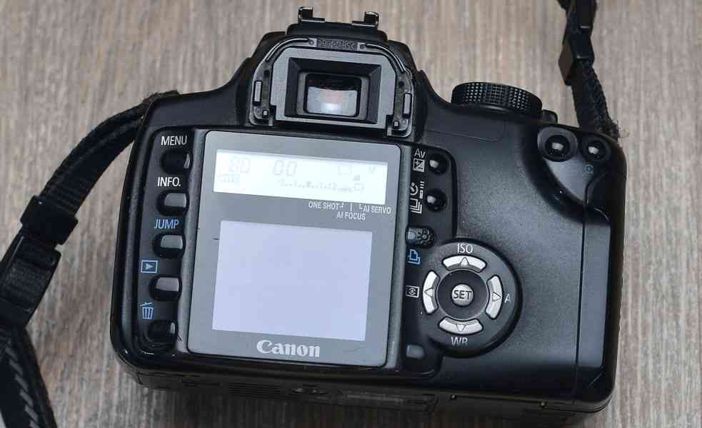 Canon EOS 350D **Digitální zrcadlovka - foto 4