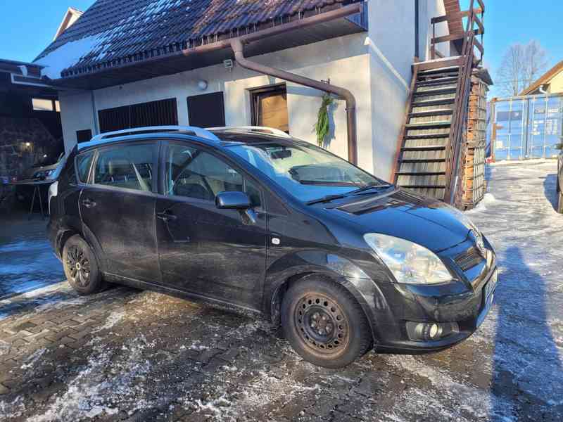 Toyota Corolla Verso 2.2 D-4D - foto 5