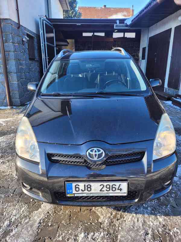 Toyota Corolla Verso 2.2 D-4D - foto 2