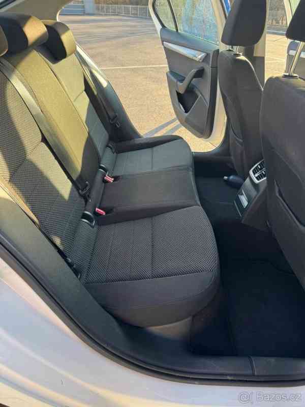 Škoda Octavia 3,0 3 - foto 4