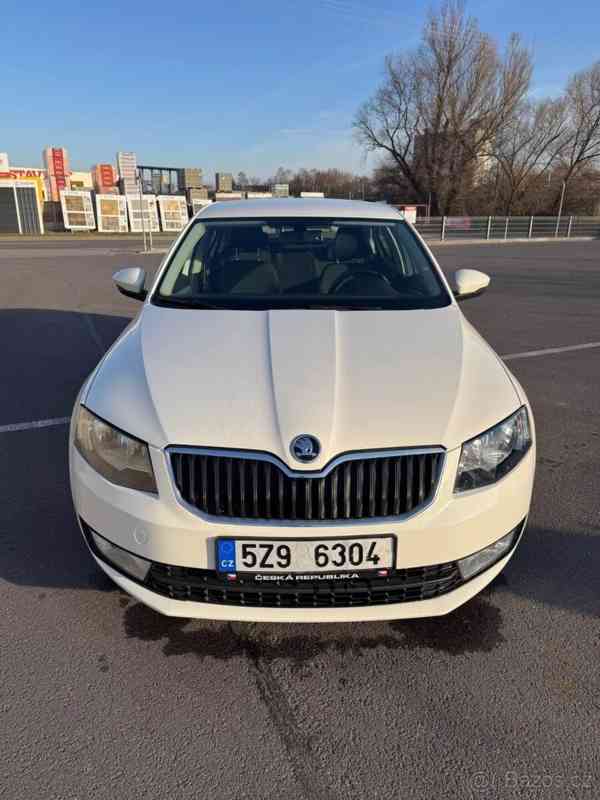 Škoda Octavia 3,0 3 - foto 2