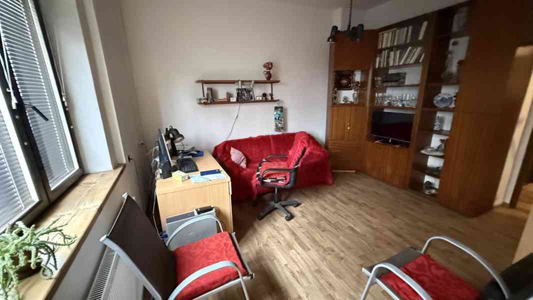 PRODEJ SPOLUVLASTNICKÝCH PODÍLŮ NA NEMOVITOSTECH - TRMICE - foto 2