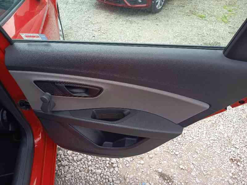 SEAT Leon ST 1,4TGI Reference ČR 1 majitel DPH  - foto 19