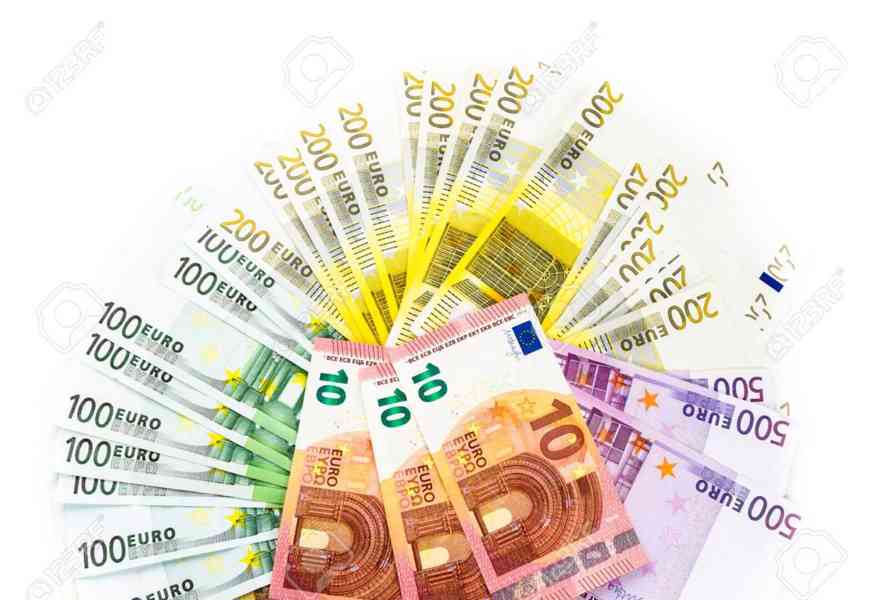 Půjčky a soukromé investice od 20 000 EUR do 500 000 000 EUR