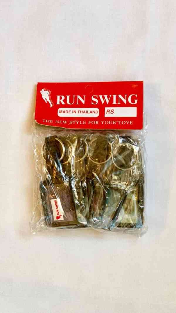 Sada 12 nových přívěsků na klíče RUN SWING — 270 Kč - foto 2
