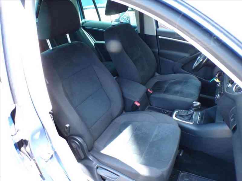 Volkswagen Tiguan 2,0 TDI 4MOTION - foto 12