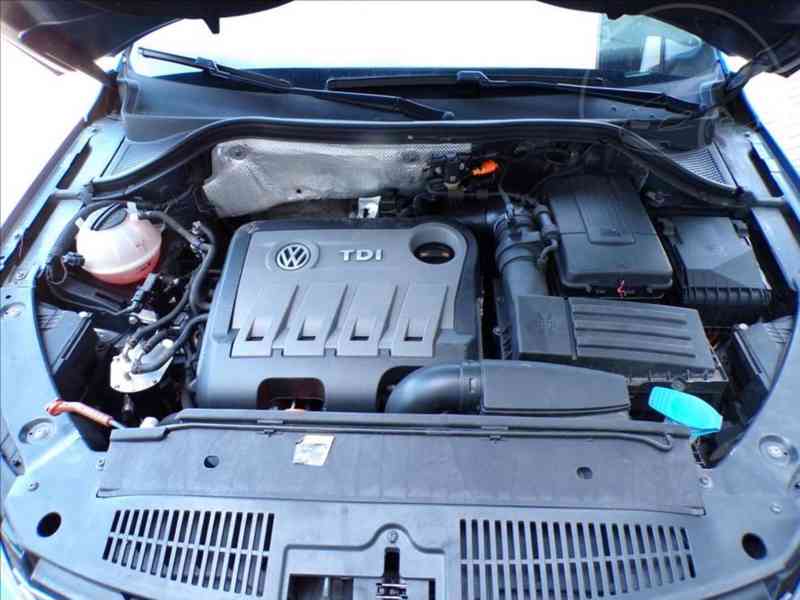 Volkswagen Tiguan 2,0 TDI 4MOTION - foto 13