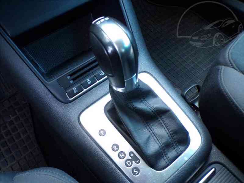 Volkswagen Tiguan 2,0 TDI 4MOTION - foto 7