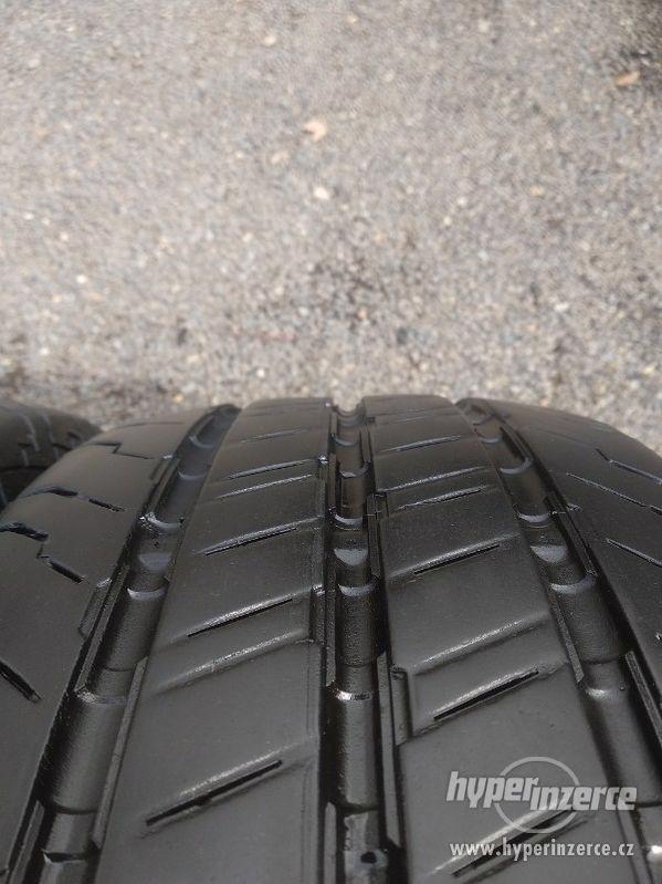 Letní zátěžové pneu 215/70 R15 C 4x CONTINENTAL ContiVan 100 - foto 3