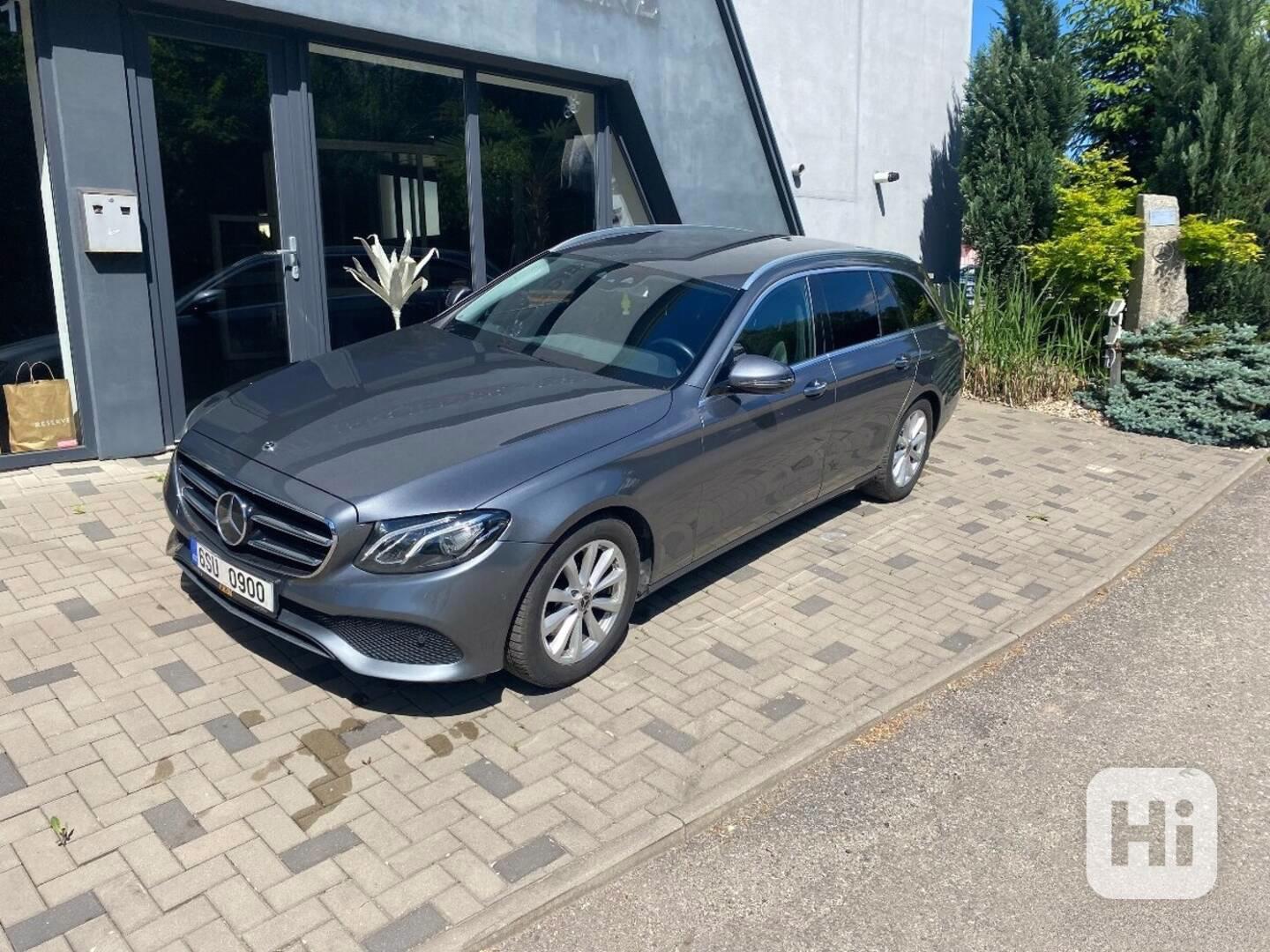 Mercedes-Benz E 300 D - foto 1