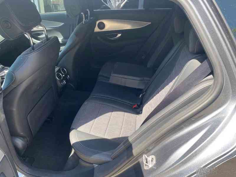 Mercedes-Benz E 300 D - foto 9