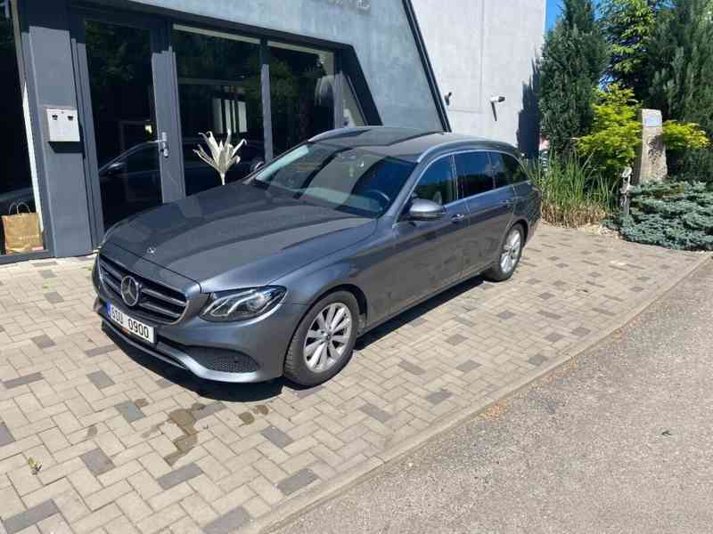 Mercedes-Benz E 300 D - foto 1