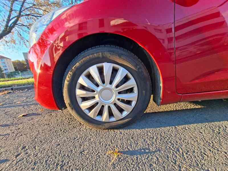 Hyundai i30 1,6   2013 ročník, 99Kw, 1.6 benzín - foto 11