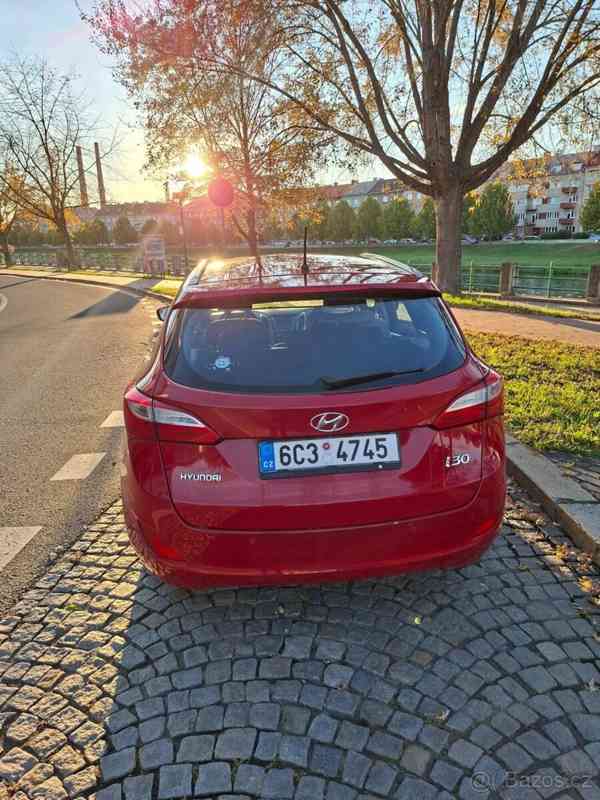 Hyundai i30 1,6   2013 ročník, 99Kw, 1.6 benzín - foto 10