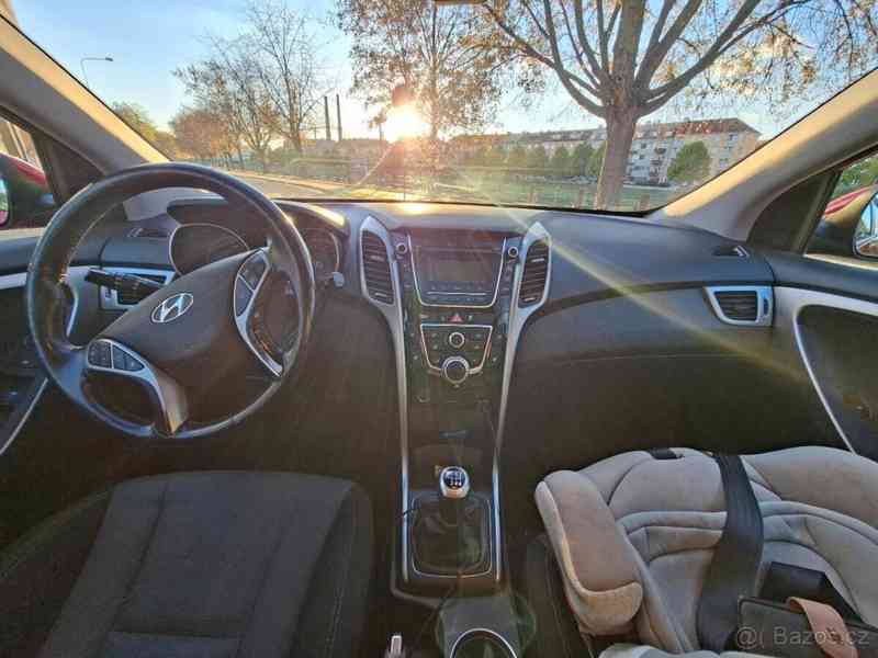 Hyundai i30 1,6   2013 ročník, 99Kw, 1.6 benzín - foto 8