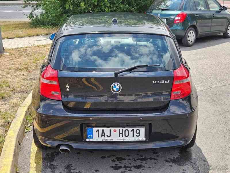 BMW Řada 1 2,3   123d - foto 14