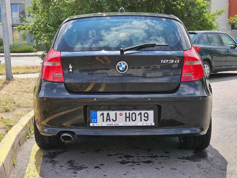 BMW Řada 1 2,3   123d - foto 13