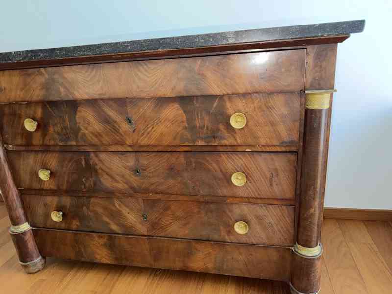 Komoda ve stylu empír délka 130 cm/šířka 59 cm - foto 2