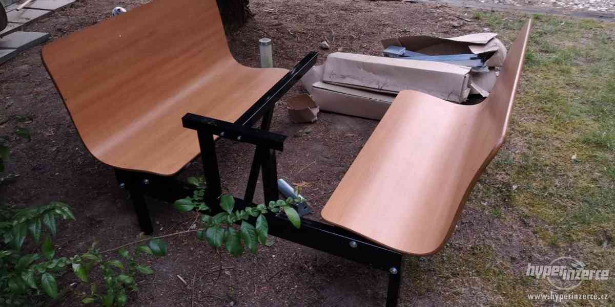Nové zabalené dřevěné lavice s konstrukcí - foto 5