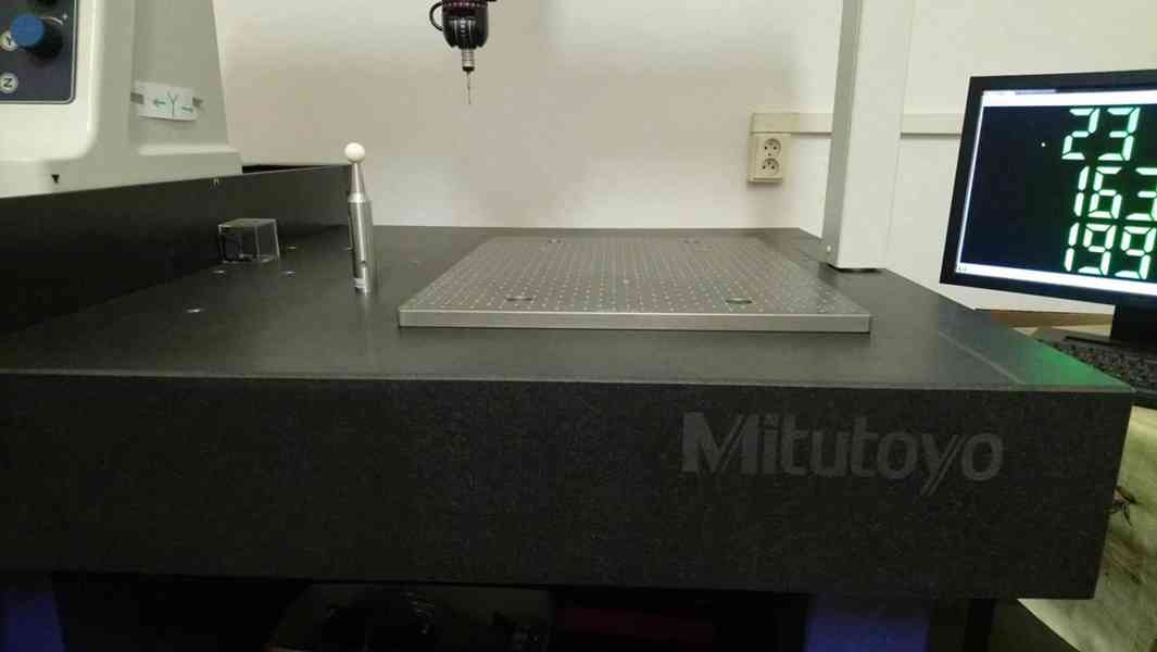 Souřadnicový stroj Mitutoyo Crysta Plus M544 - foto 6