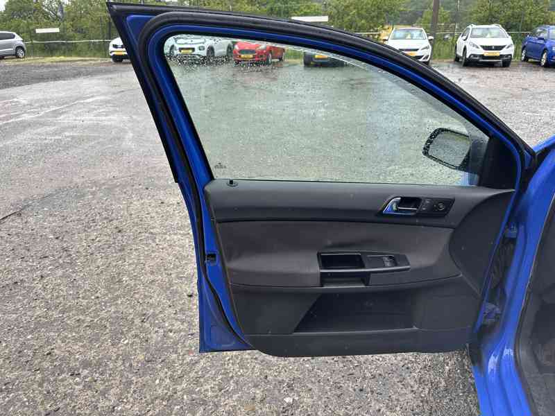 Volkswagen Polo 1.2i původ Česká Republika - foto 10