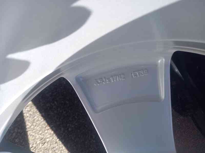 Š.Kodiaq,(2)/VW Tiguan-NOVÁ zimní Alu sada s TPMS-215/65R17. - foto 13