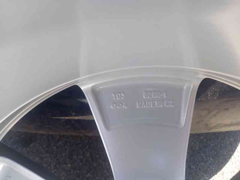 Š.Kodiaq,(2)/VW Tiguan-NOVÁ zimní Alu sada s TPMS-215/65R17. - foto 14