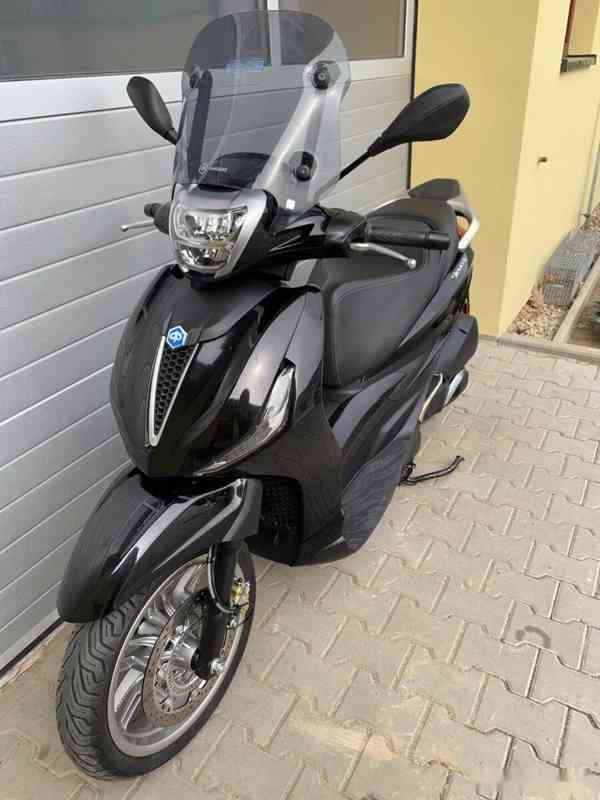 Piaggio Beverly 300 HPe - foto 11