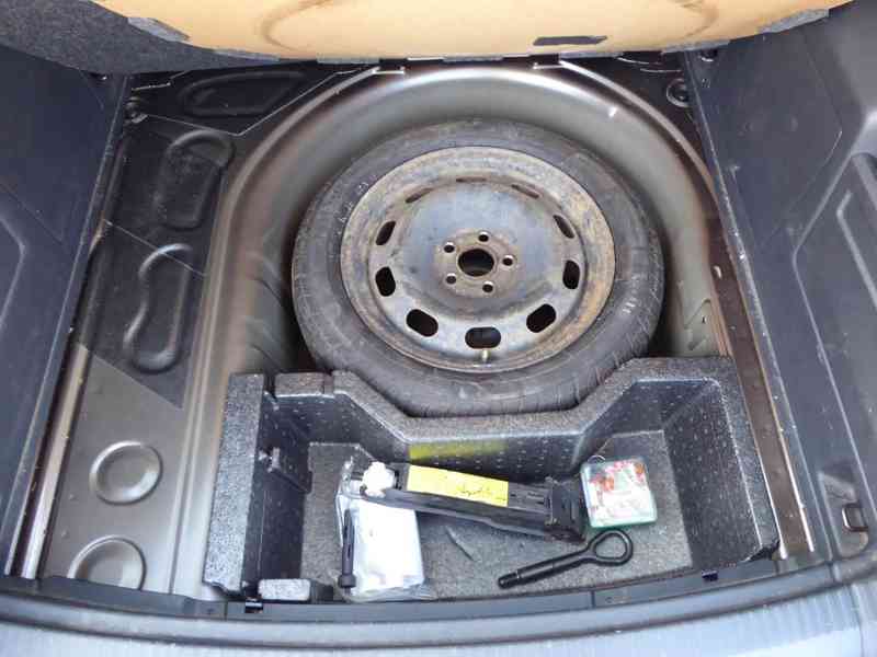 ŠKODA Fabia Combi Style 1,0 TSI 81 kW - foto 12