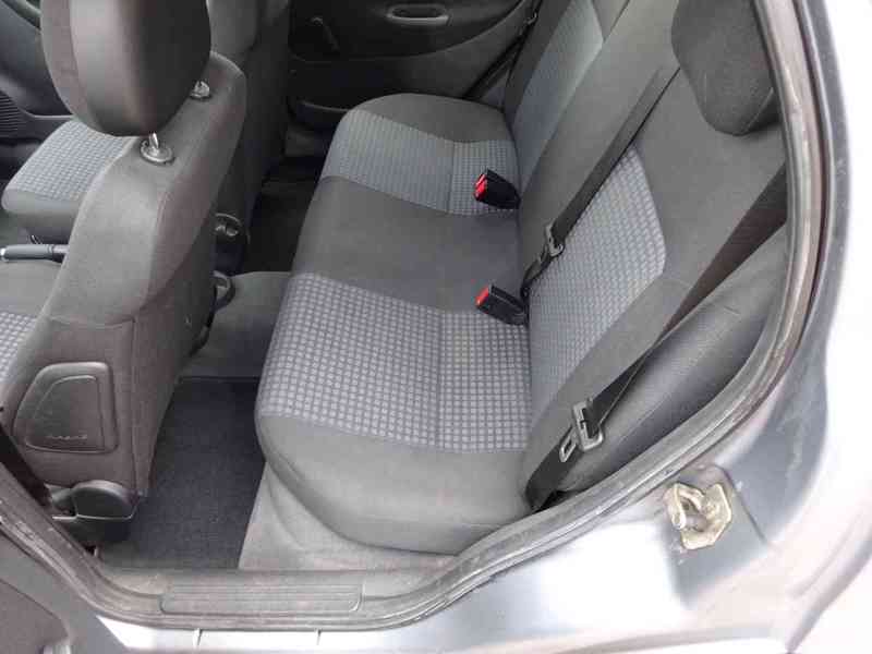 Opel Corsa 1.2i r.v.2005 (klimatizace) - foto 10