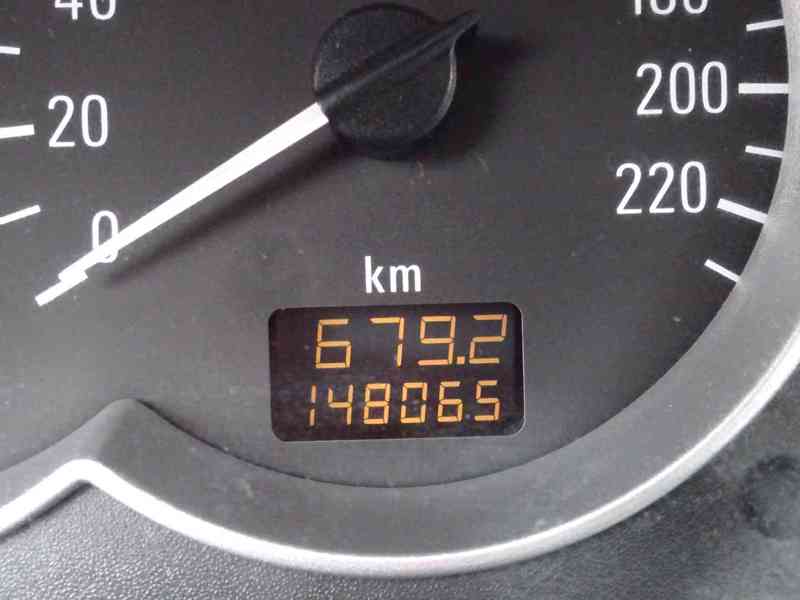 Opel Corsa 1.2i r.v.2005 (klimatizace) - foto 7