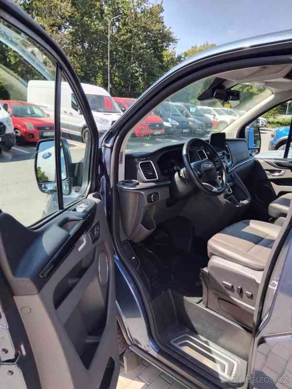 Ford Tourneo Custom 2,0   Titanium X 2022 - foto 6