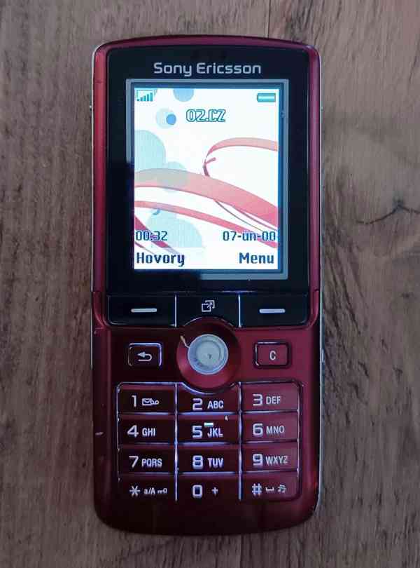 7 ks tlačítkových mobilů - Nokia, Sony Ericsson, Aligator - foto 8